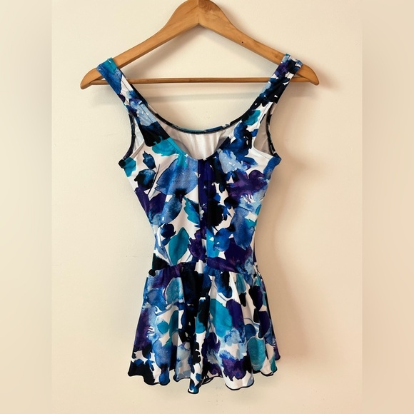 Maxine of Hollywood Women's Swimsuit Size 6 Floral One Piece Skirt Dress Sample - Picture 7 of 12